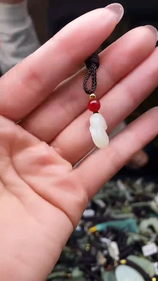 颈饰未镶嵌和田玉多样性发货，拍一发一