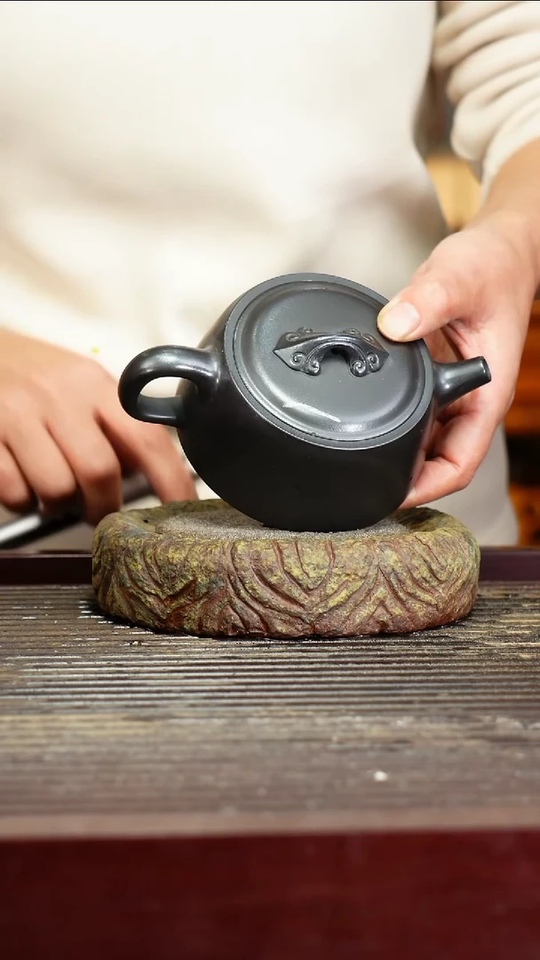 宜兴原矿紫砂壶茶壶宜兴原矿紫砂壶茶壶200C