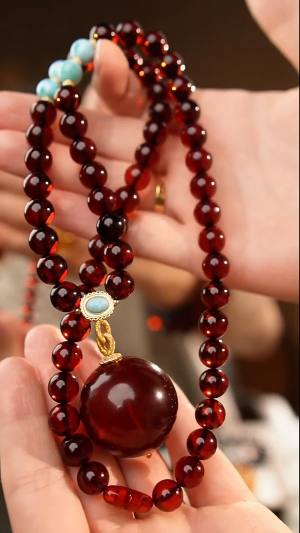 琥珀颈饰未镶嵌32+血珀项链