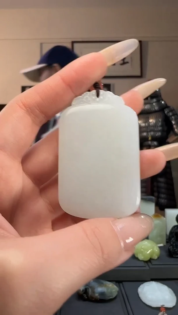 颈饰未镶嵌和田玉沐**风白玉无事牌