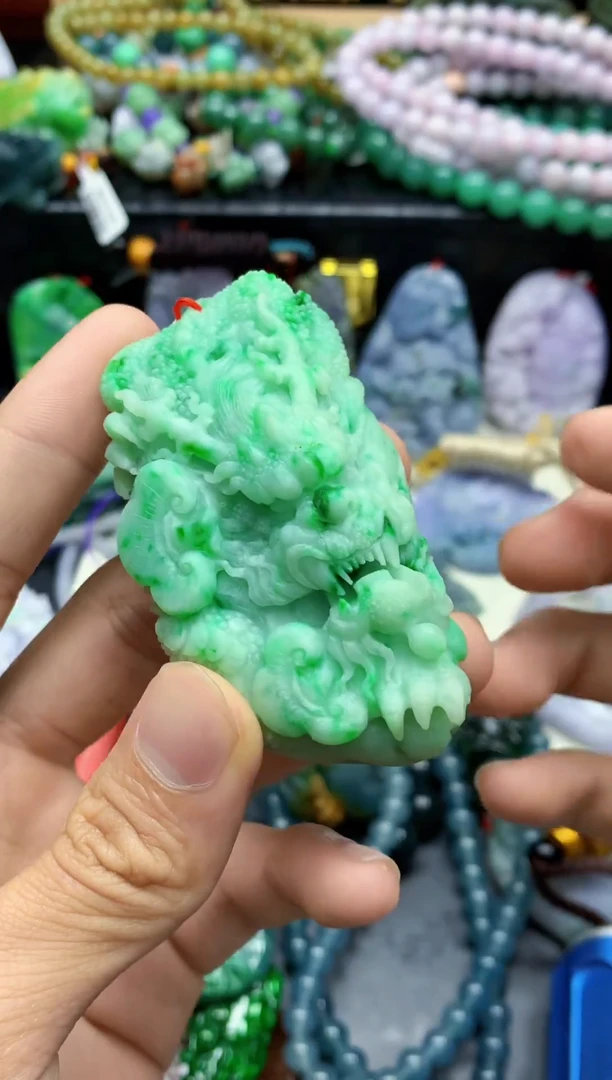 颈饰未镶嵌翡翠天然缅甸翡翠A货