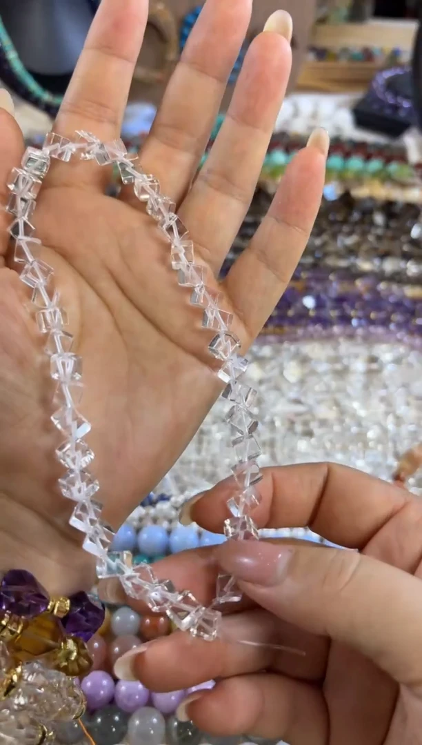 未镶嵌玛瑙/玉髓珠宝半成品白水斜方