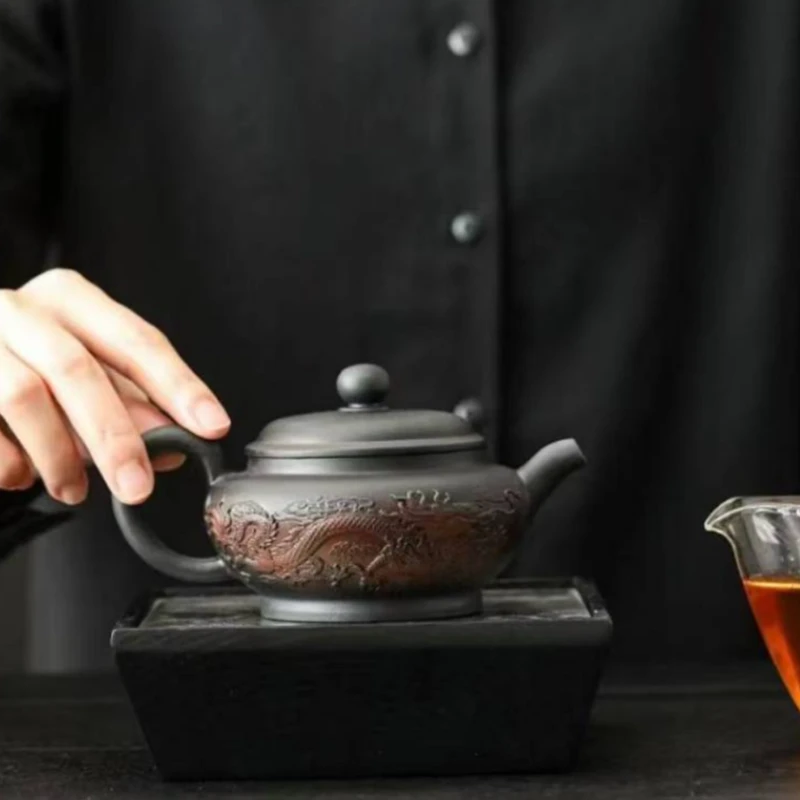 紫陶茶壶手工刻纹
