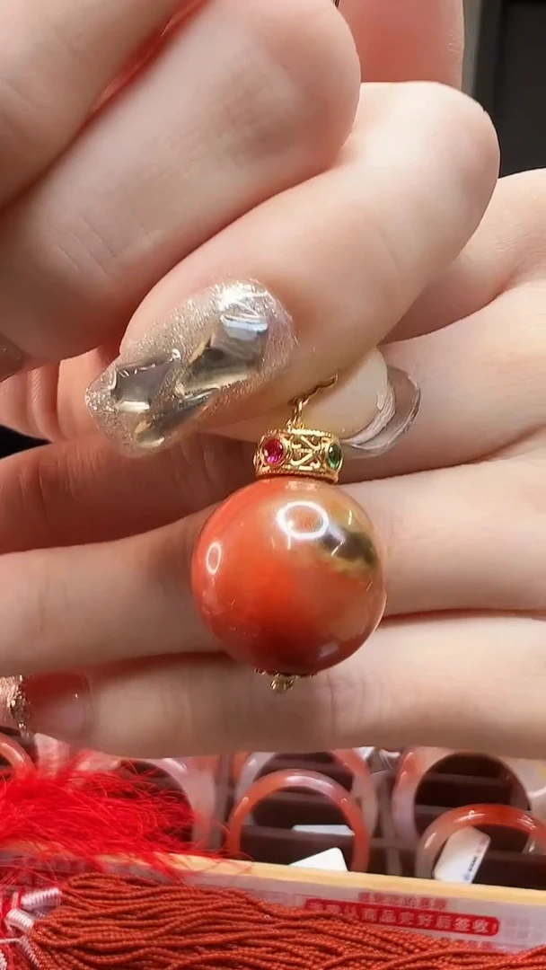 【闪购商品】南红玛瑙圆珠吊坠18K金镶嵌16mm