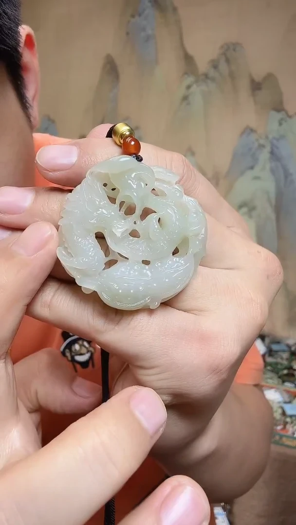 颈饰未镶嵌和田玉.