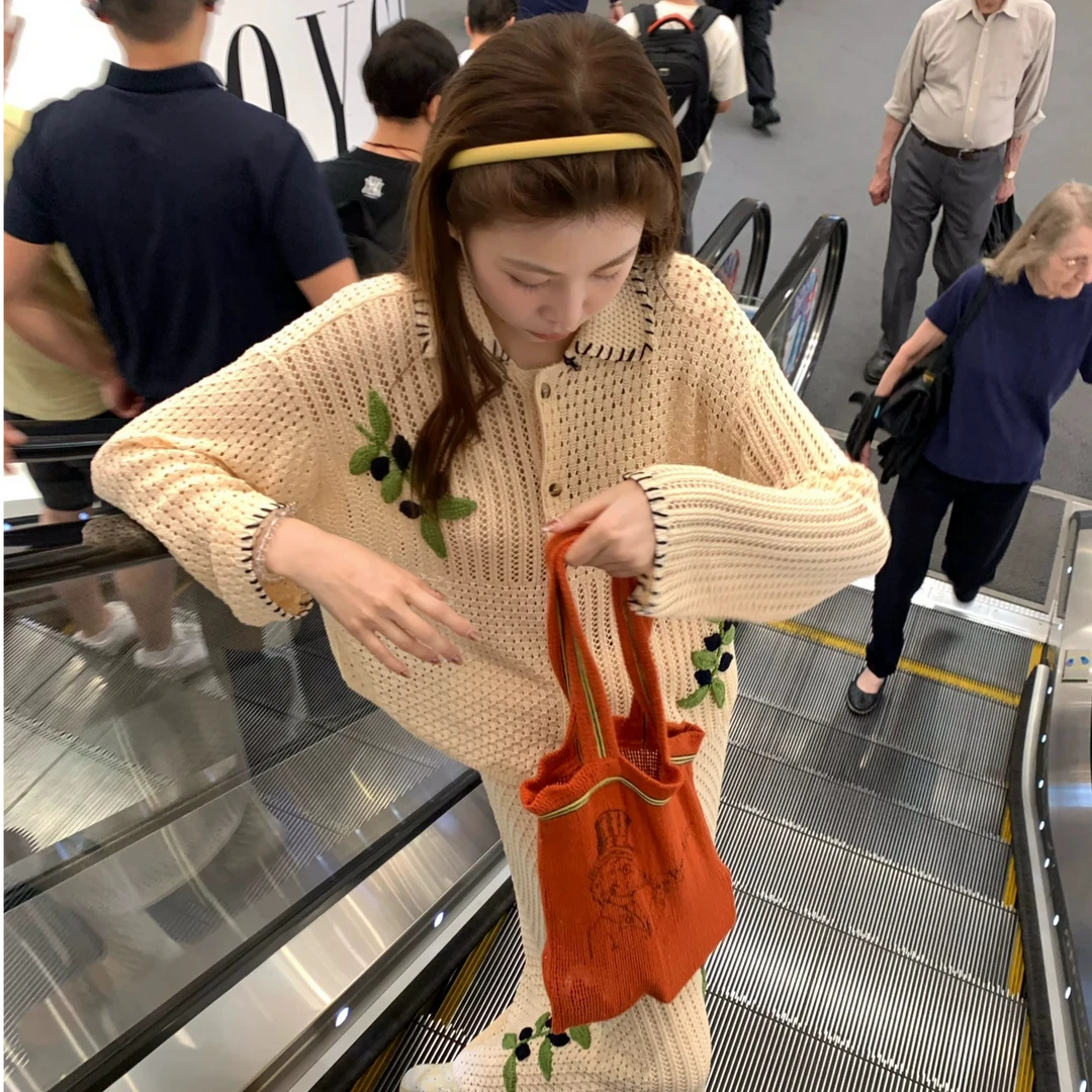 2025秋季新款女装设计感立体刺绣针织开衫宽松休闲舒适半身裙套装