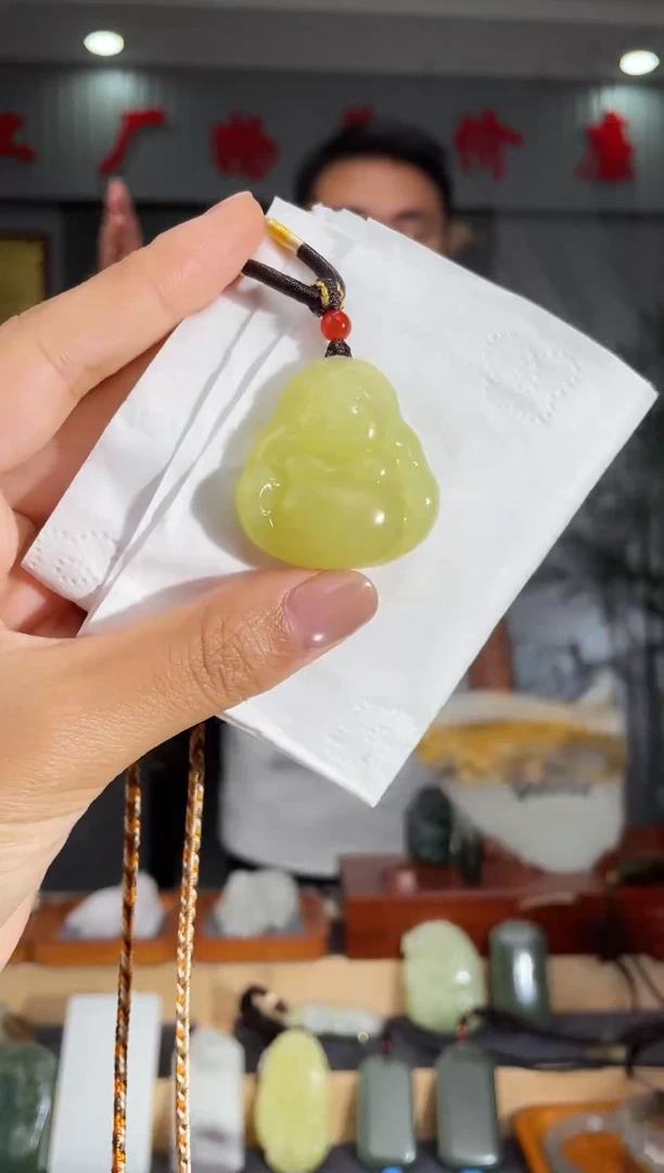 和田玉未镶嵌颈饰1