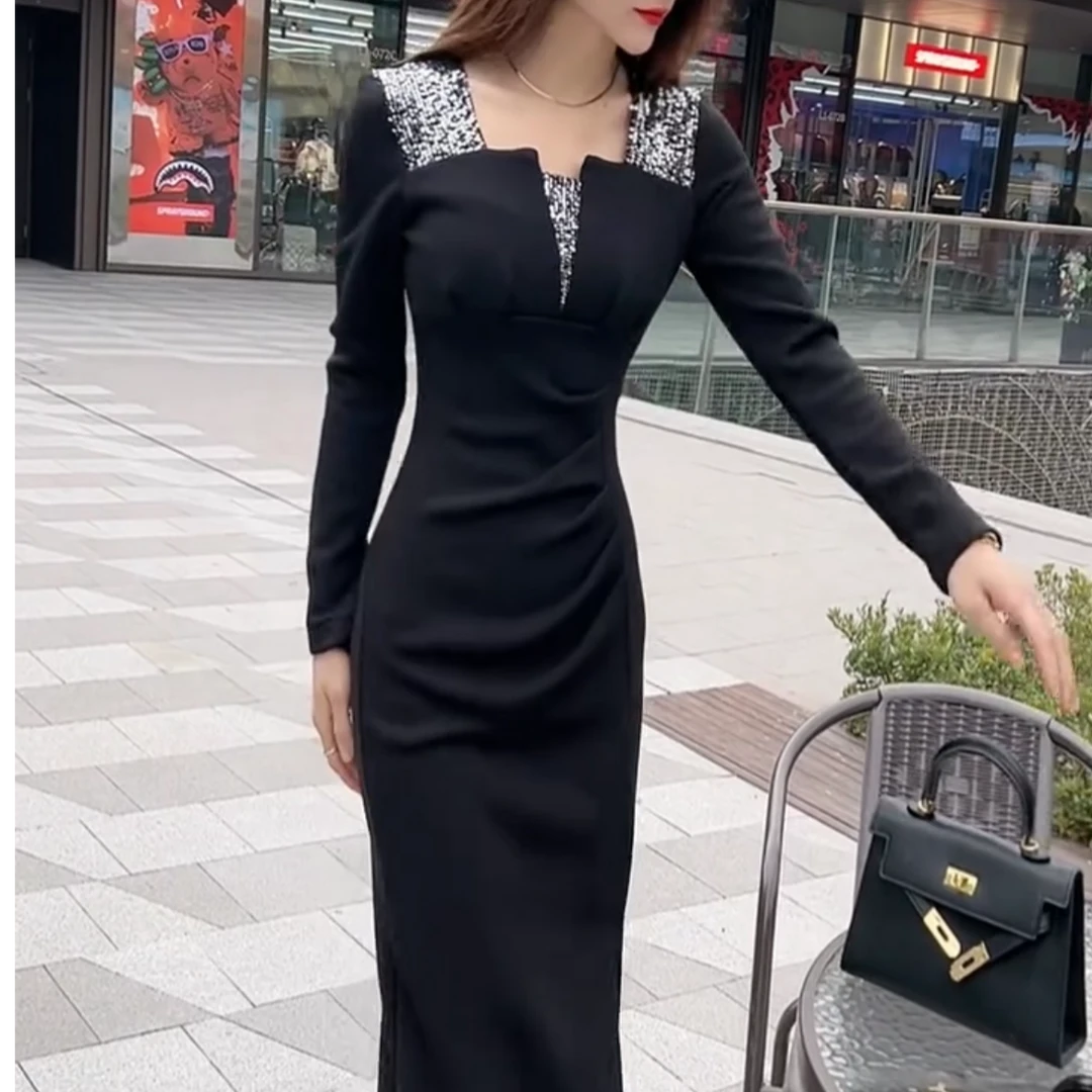 名媛风气质洋气重工亮片方领连衣裙女秋冬中长款高级感显瘦开衩裙