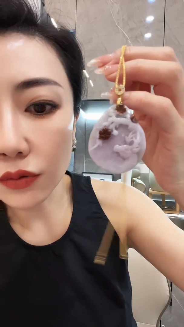 翡翠未镶嵌颈饰一路有你
