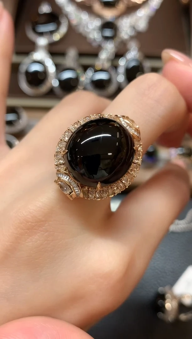 18K金镶嵌戒指翡翠a91