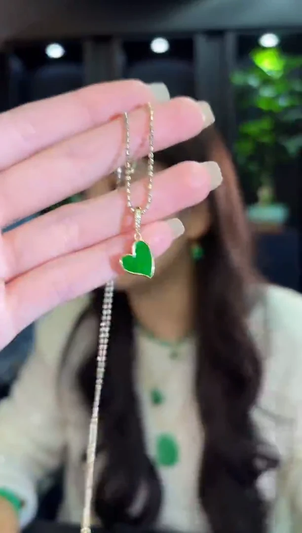 吊坠(不含链)未镶嵌翡翠缅料A货/多样性发货/一件