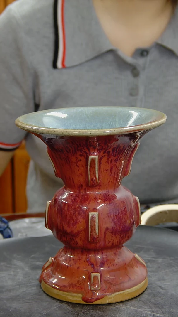瓶红釉出戟花觚#780#瓷器