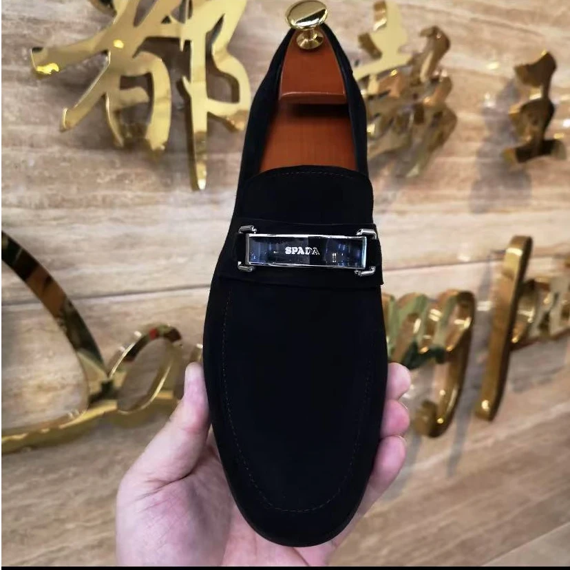 新款高品质全皮面休闲百搭男鞋