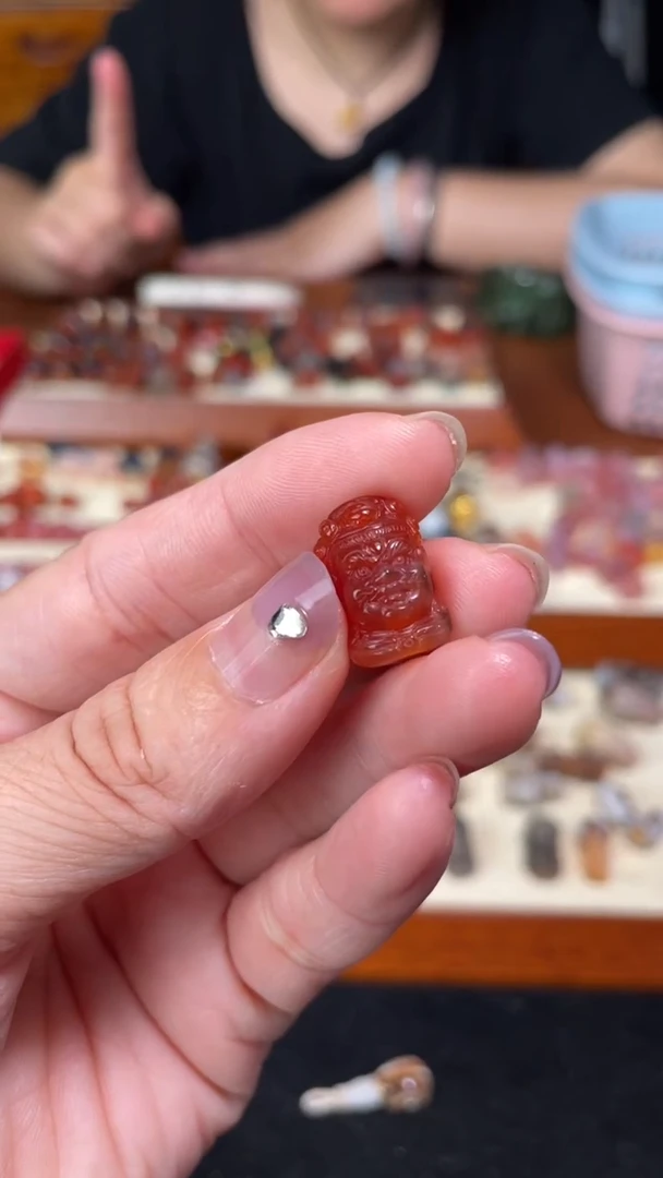 玛瑙/玉髓颈饰未镶嵌精工大黑天