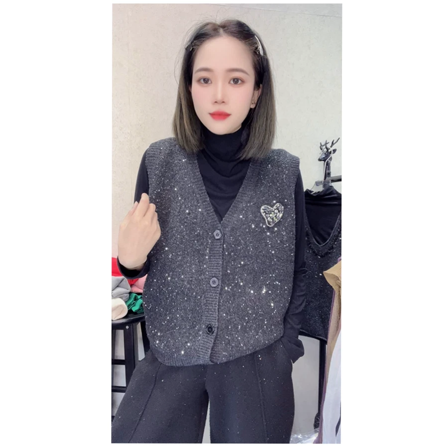 2025春装新款半高领打底衫+v领重工镶钻亮片针织马甲两件套女上衣