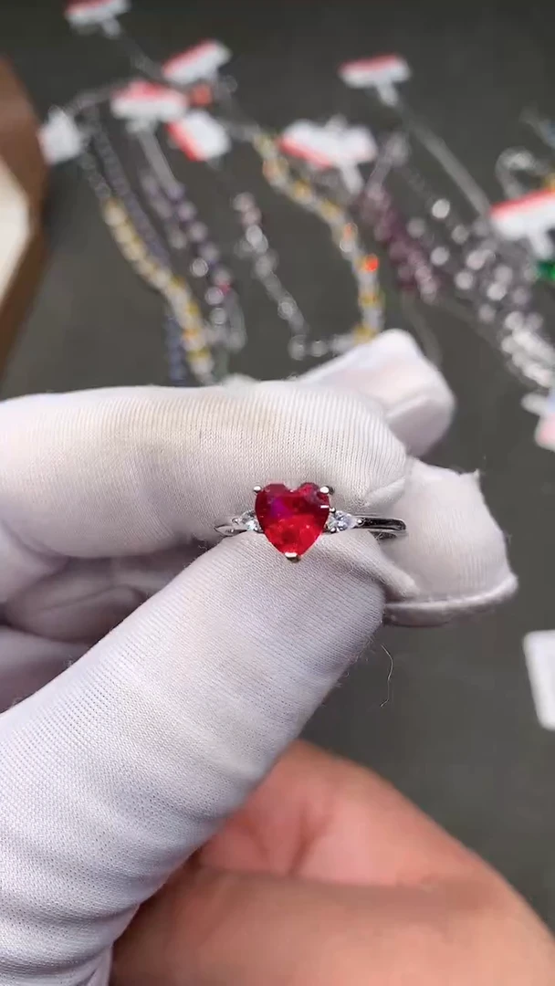 【闪购商品】红宝石戒指银S925镶嵌................