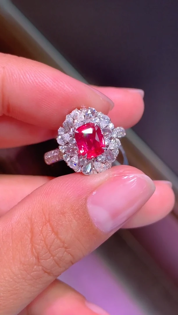 18K金镶嵌戒指红宝石1.17ct 无烧