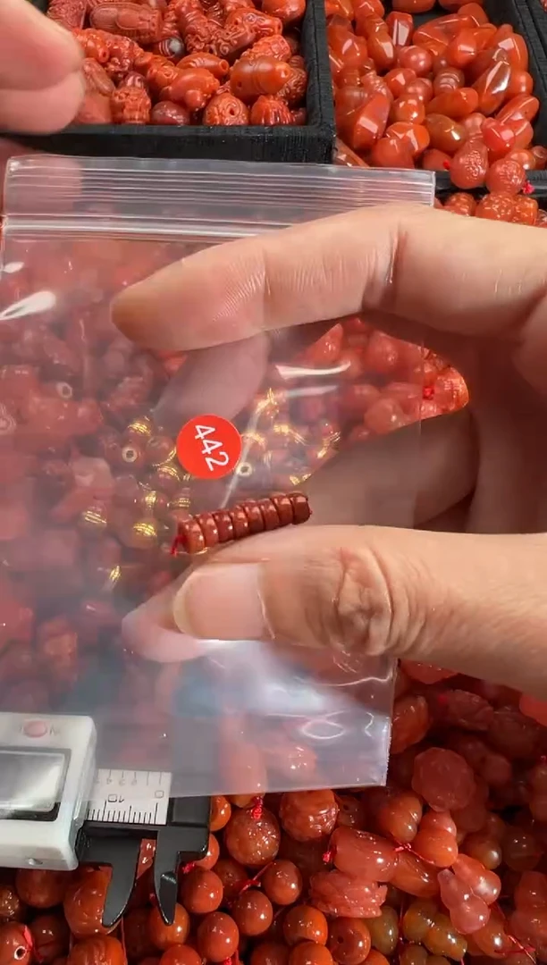 【闪购商品】南红玛瑙颈饰未镶嵌1