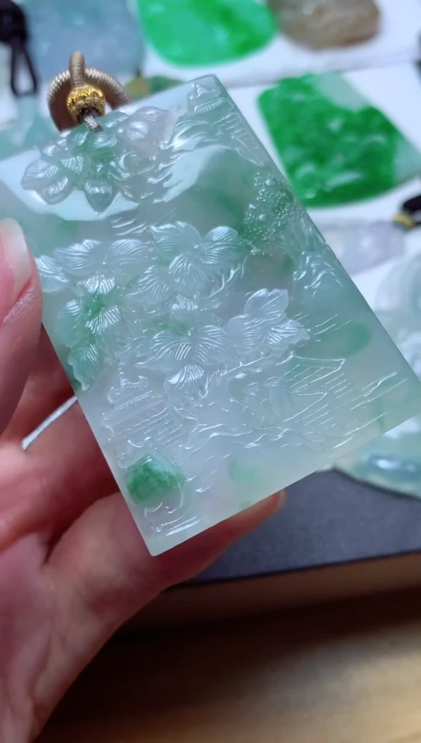 翡翠未镶嵌颈饰天然翡翠