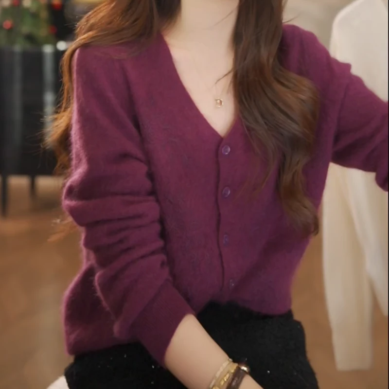 2026秋冬新款时尚百搭显瘦韩系气质刺绣针织衫毛衣上衣LK2509239