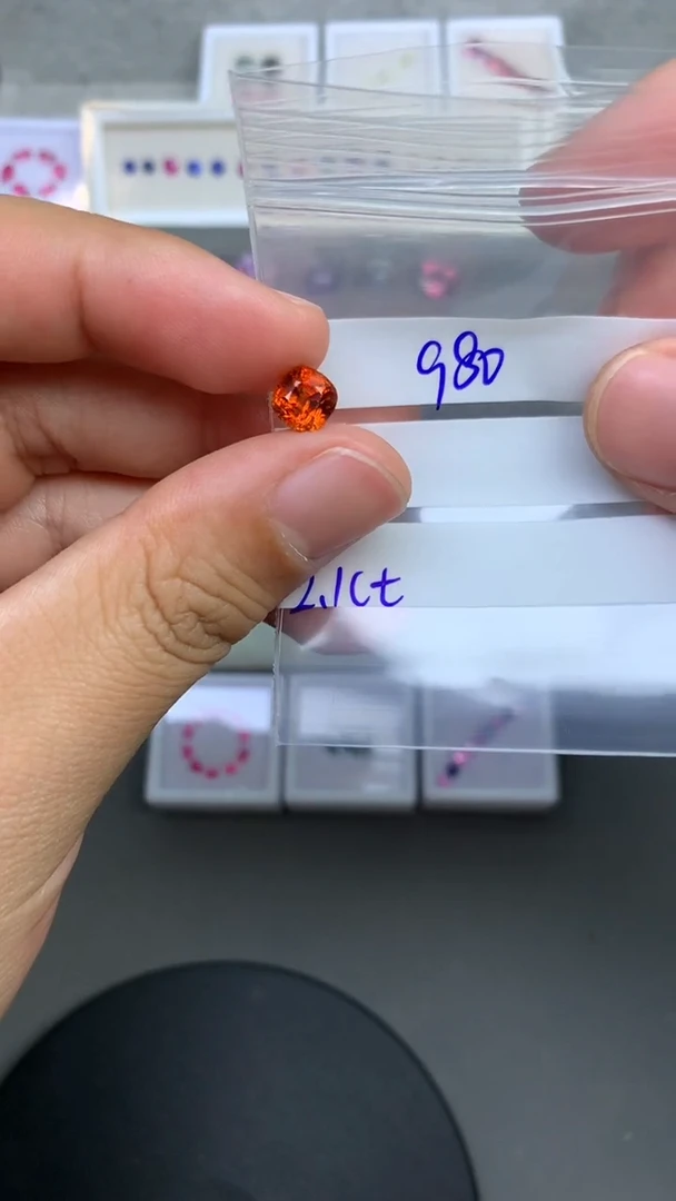 【闪购商品】定制石榴石珠宝未镶嵌9