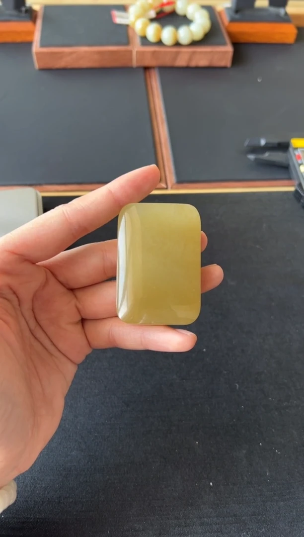 【闪购商品】和田玉吊坠(赠链)未镶嵌且末微色差近矿2号矿