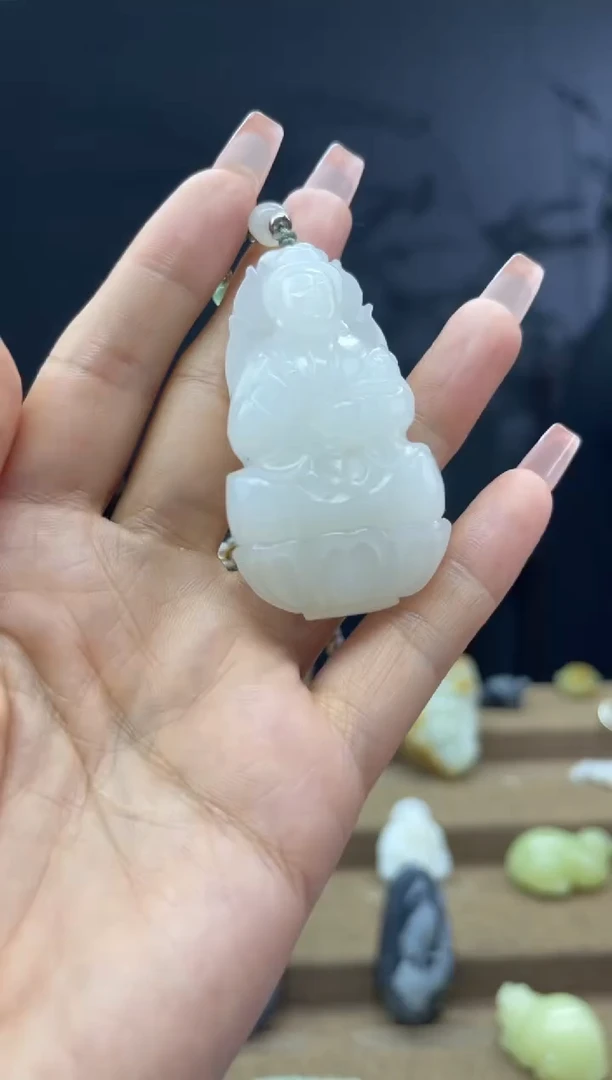 颈饰未镶嵌和田玉1