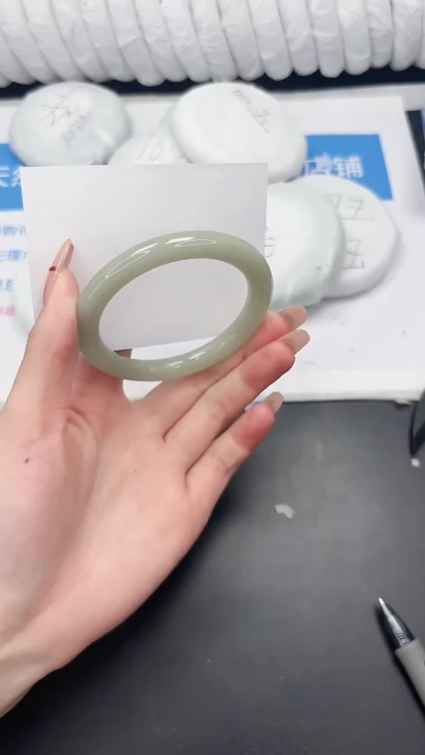 未镶嵌手镯石英质玉81-59.6DY