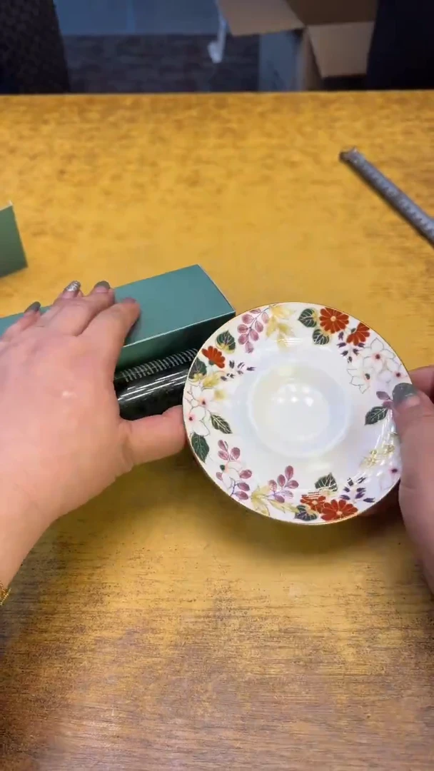 瓷器瓷瑕疵老破27澳托一对碗