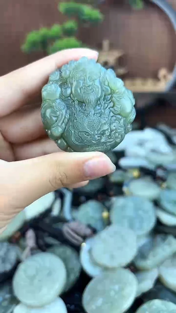 和田玉未镶嵌颈饰1