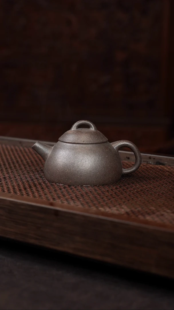 【闪购商品】紫砂茶壶岩中泥半瓢