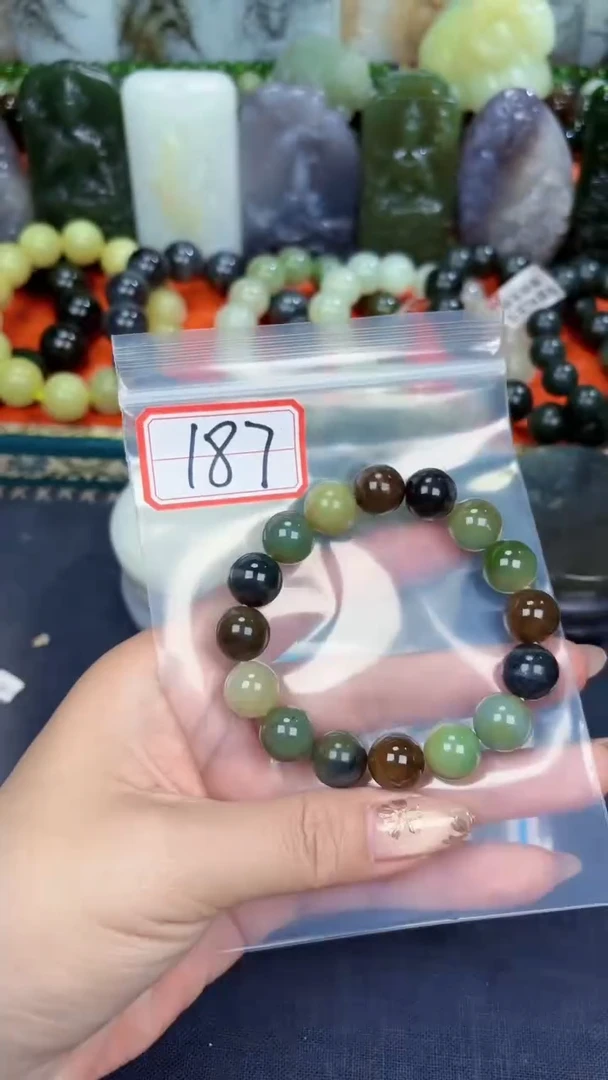 颈饰未镶嵌和田玉和田玉