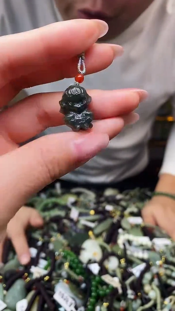 颈饰未镶嵌和田玉多样性发货，拍一发一