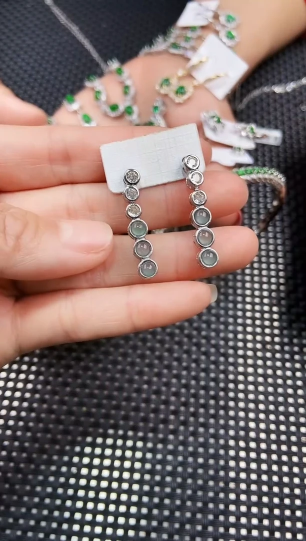 【闪购商品】翡翠耳饰未镶嵌111111111