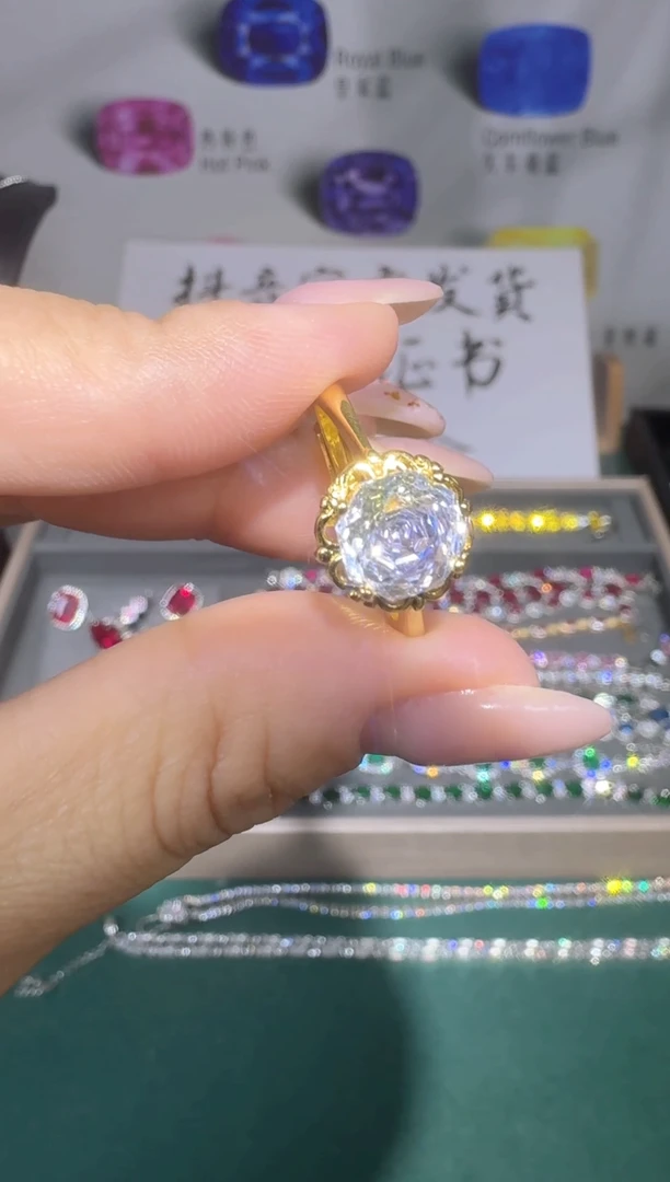 18K金镶嵌戒指/指环钻石0