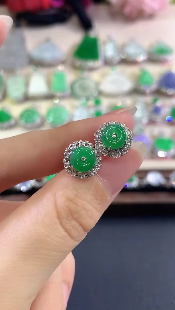 18K金镶嵌翡翠耳饰B168