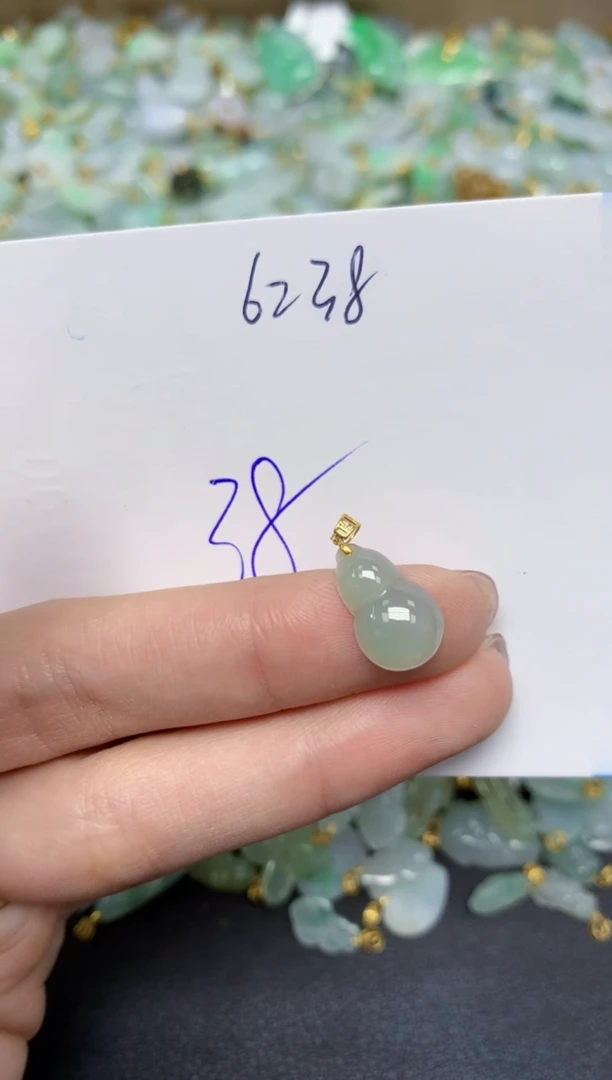 【闪购商品】翡翠颈饰18K金镶嵌天然翡翠A货