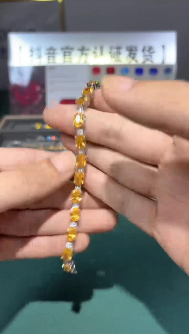 手链18K金镶嵌钻石1