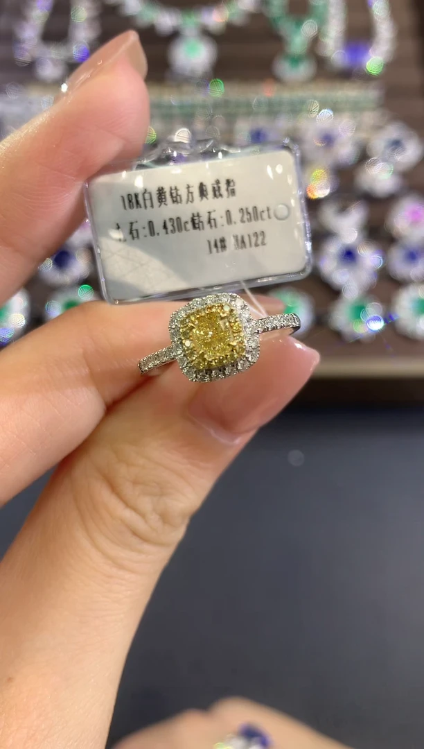 18K金镶嵌戒指钻石a148