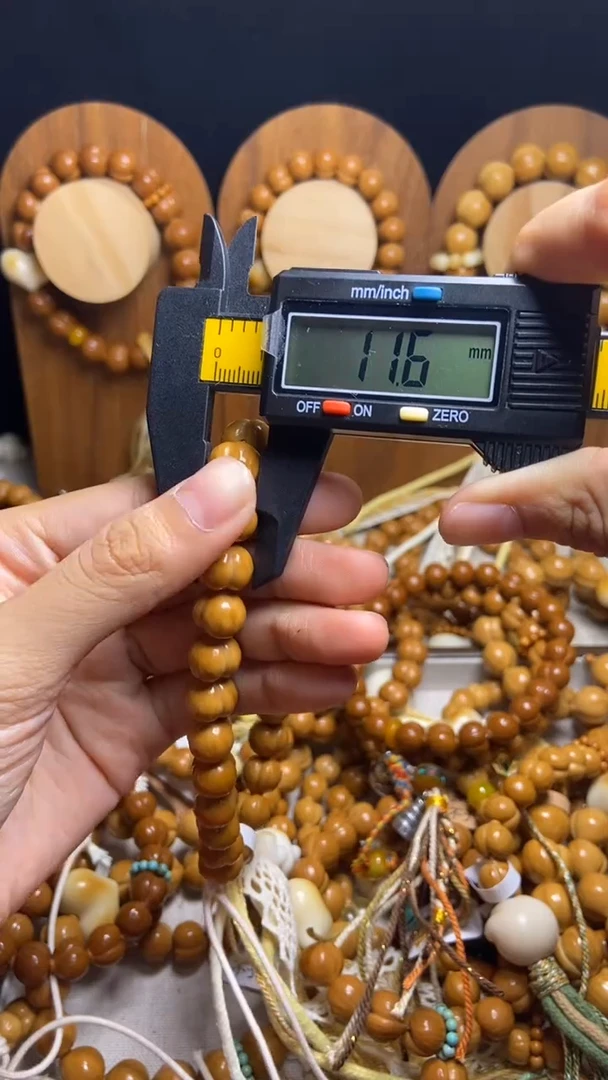 手串猴头核桃我****?全品小馒头爱心手持彩虹流苏福塔手持款