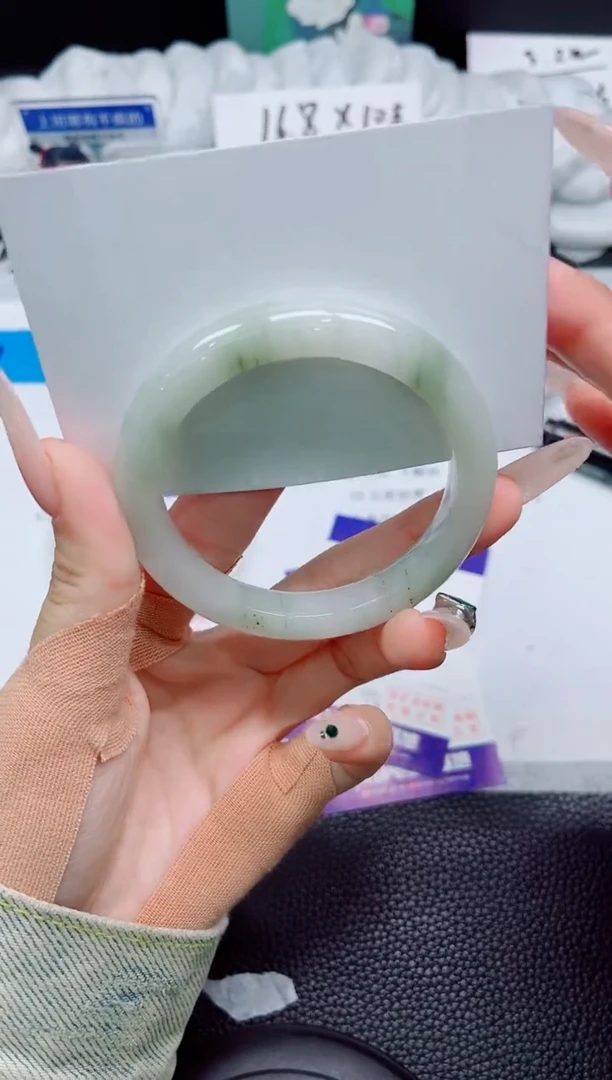 石英质玉手镯未镶嵌3-53.6