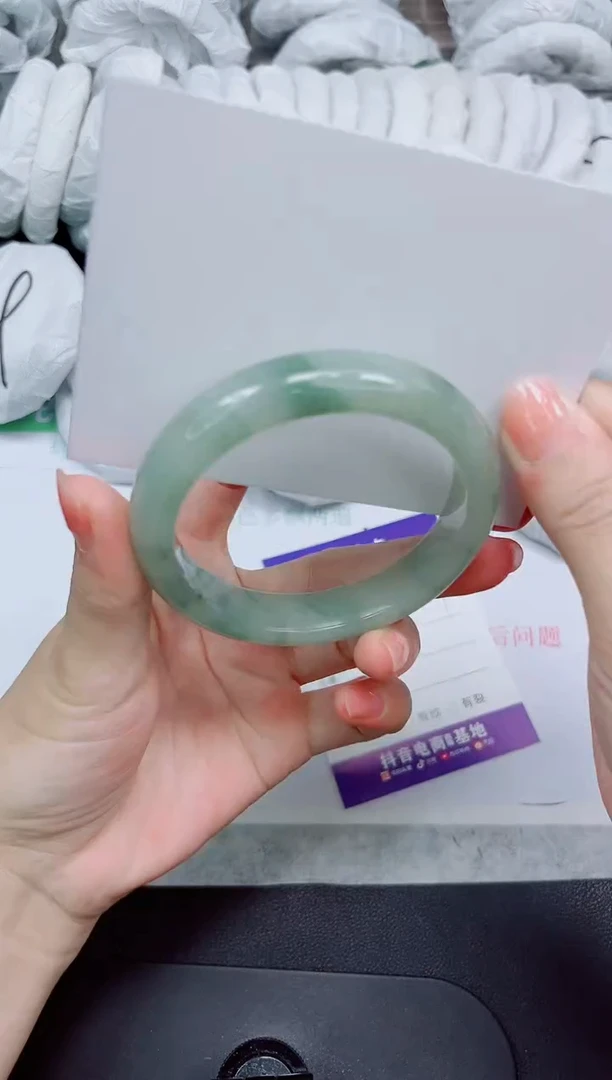 石英质玉手镯未镶嵌117-56.3