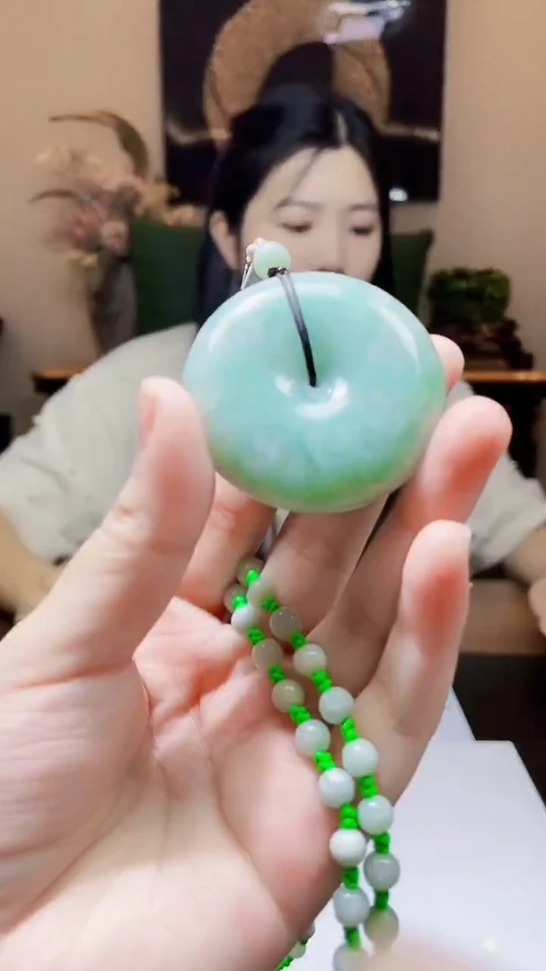 未镶嵌定制翡翠吊坠56