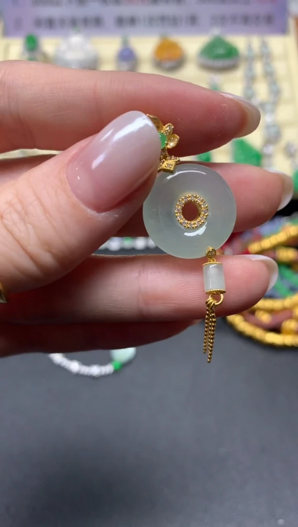 【闪购商品】翡翠吊坠(不含链)18K金镶嵌吊坠|2380+238