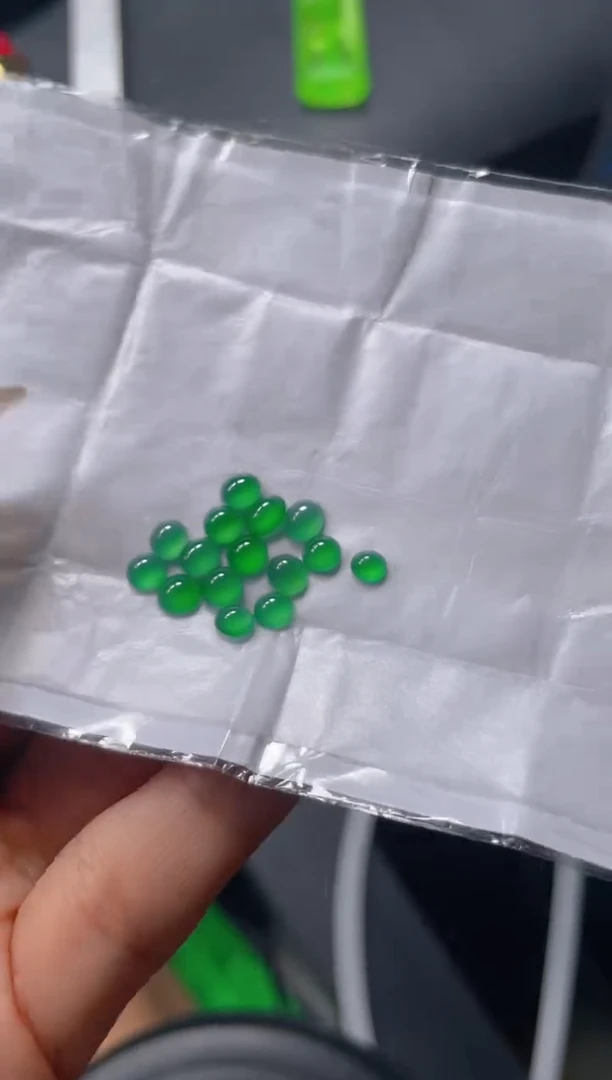 未镶嵌定制翡翠天然翡翠蛋面73