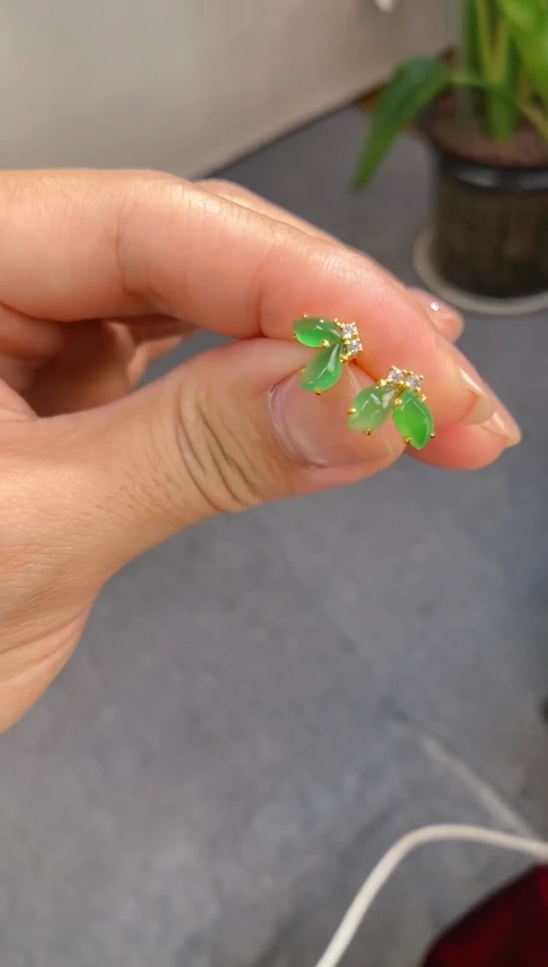 翡翠18K金镶嵌吊坠(不含链)耳饰一对