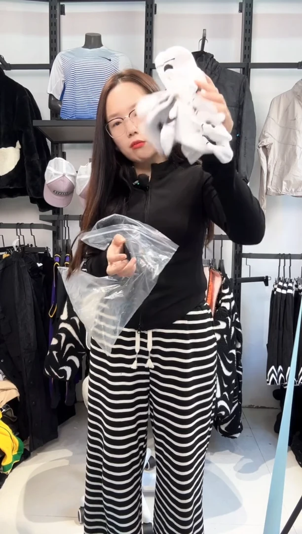2470编码  瑕疵直播间过款为准 尺码