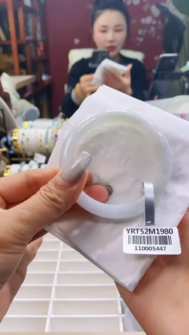 【闪购商品】翡翠手镯未镶嵌32冰胶53-55/12.0*7.8