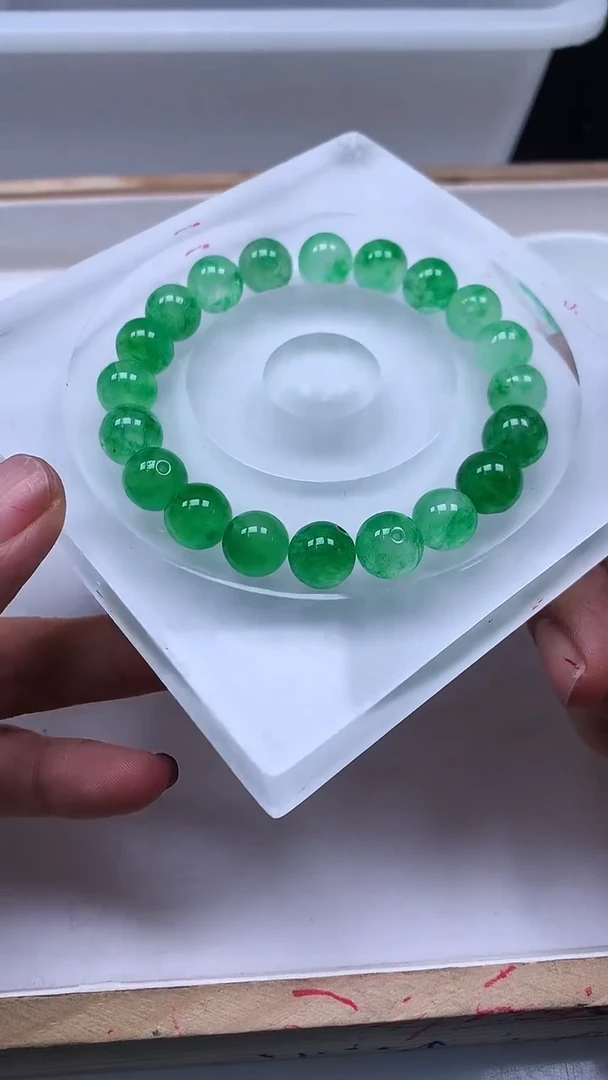 未镶嵌散珠石英质玉（非洲翠）M535 非 洲 翠10mm10个7.8元