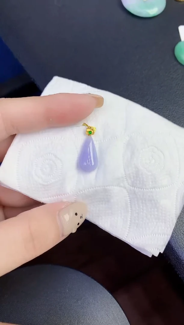 颈饰18K金镶嵌翡翠缅甸天然翡翠A货